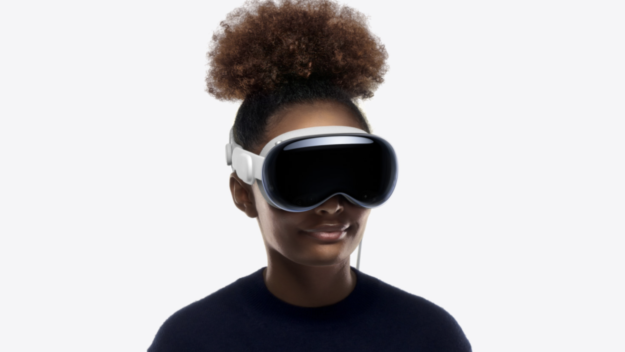 Apple to use titanium for its Vision Pro 2 to reduction in weight